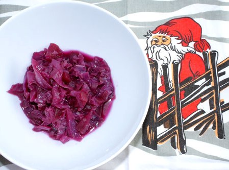What is a good recipe for Swedish red cabbage?